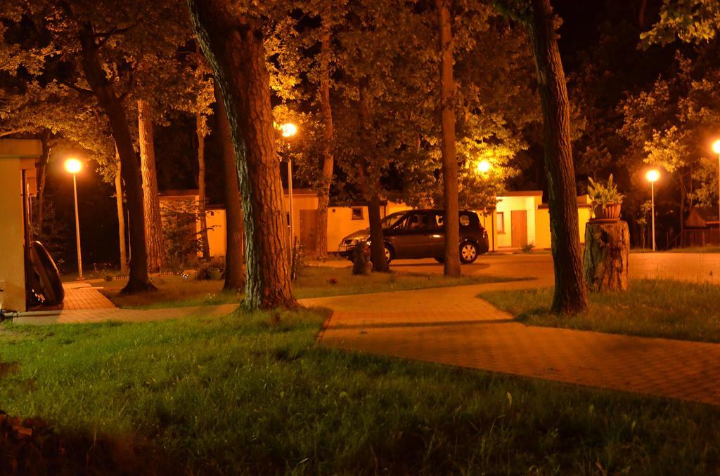 Osrodek Wypoczynkowy Forest Hotell Lublin Eksteriør bilde